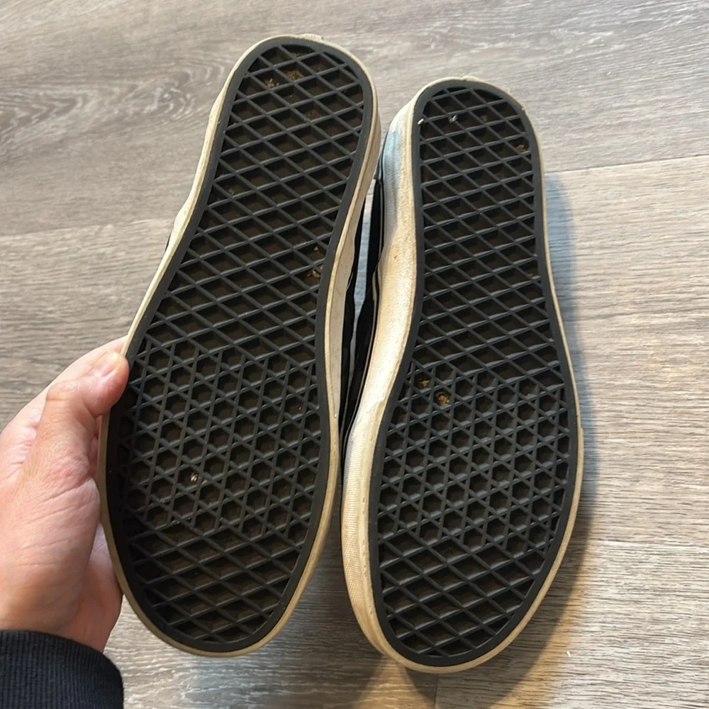 Vans - Picture 3 of 5